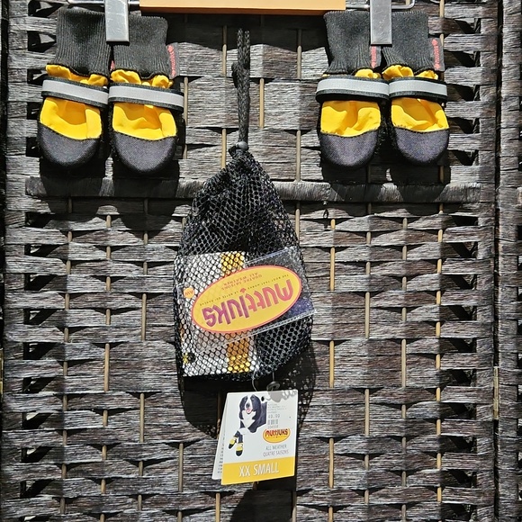 Nwt Muttluks all weather dog boots - Picture 5 of 7